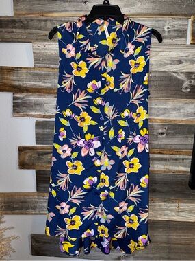 True Destiny- women’s dress- ties in the back- XL-
